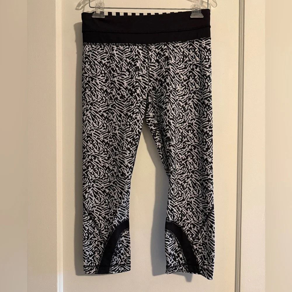 Lululemon Run Inspire Crop II Luxtreme Mini Brushed Animal Black White Leggings